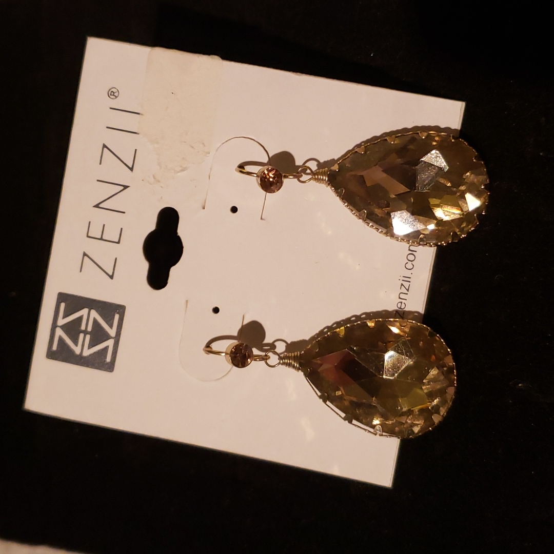 Zenzii Gold Jewel Drop Pendant Earrings 6$